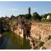 chittorgarh fort.jpg